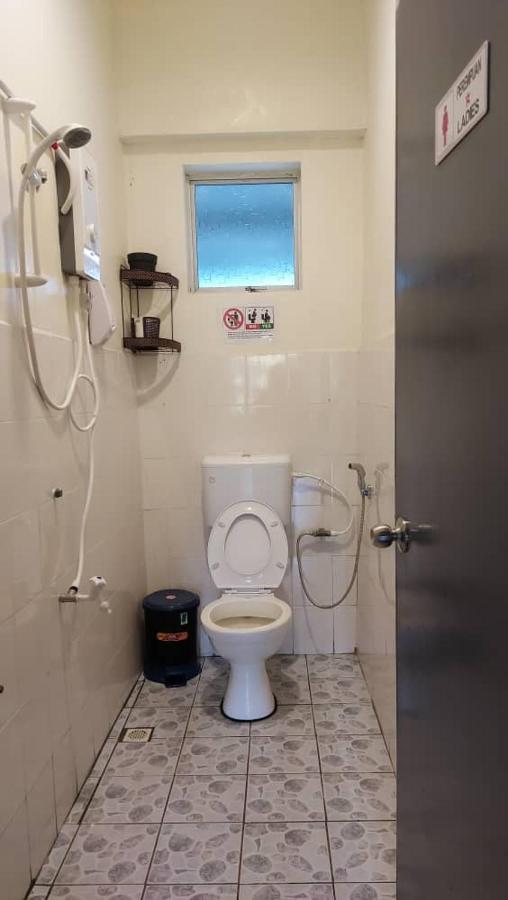 Karya Story Hostel Kudat Exterior foto